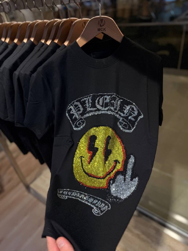 Apparel — TGNAym9UOMSJ view