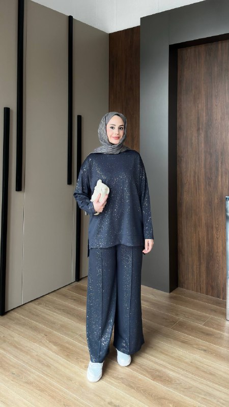 Apparel — TGNb4kwLKYWB view