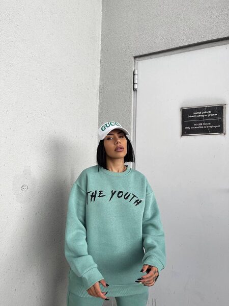 Apparel — TGNcbvub1gGE view 2