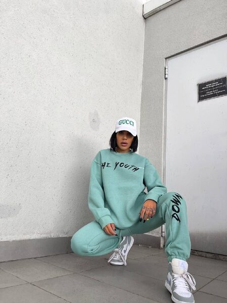 Apparel — TGNcbvub1gGE view 3