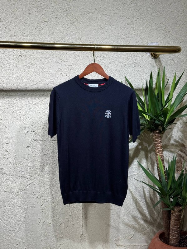 Apparel — TGNsO0oRYKm3