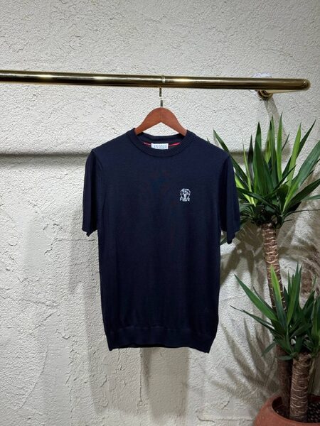 Apparel — TGNsO0oRYKm3