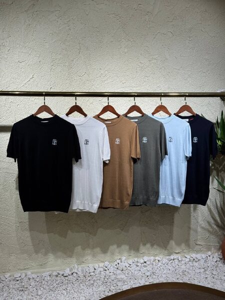 Apparel — TGNsO0oRYKm3 view 3