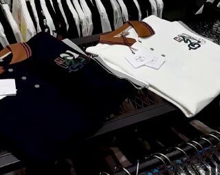 Apparel — TGNxu64hzzjs view 3