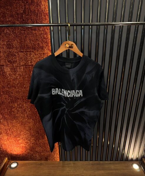 Apparel — TGNy9Qy6LEXm view 4