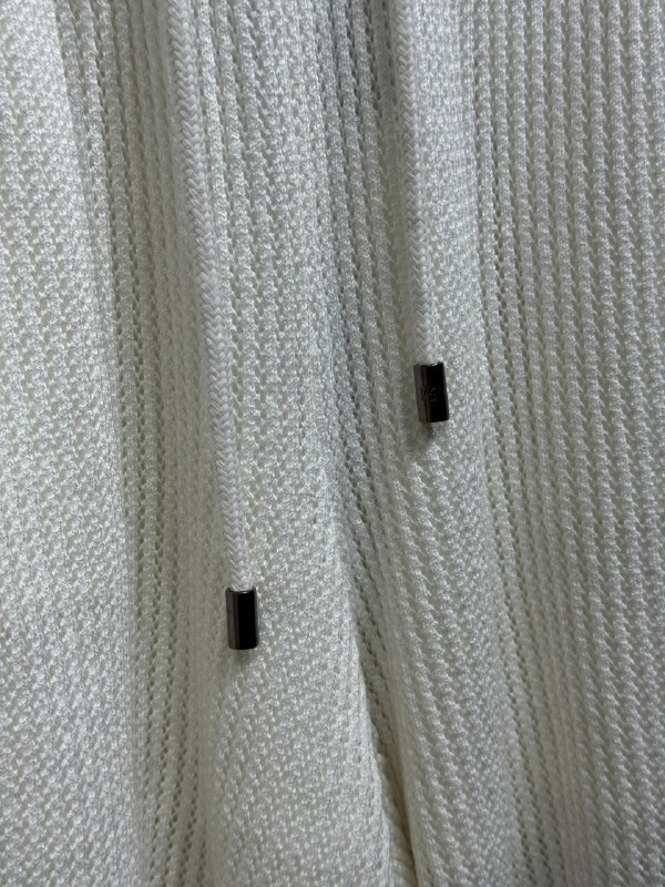 Apparel — TGNzVTLhWAM5 view