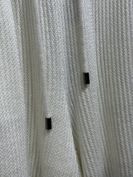 Apparel — TGNzVTLhWAM5 view 3