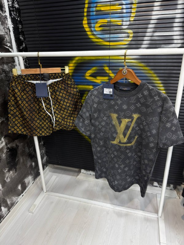 Apparel — TGNztCw1GAwz view
