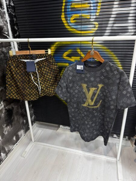 Apparel — TGNztCw1GAwz view 5