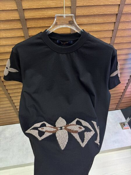 Apparel — TGOKpFYfejxB view 5