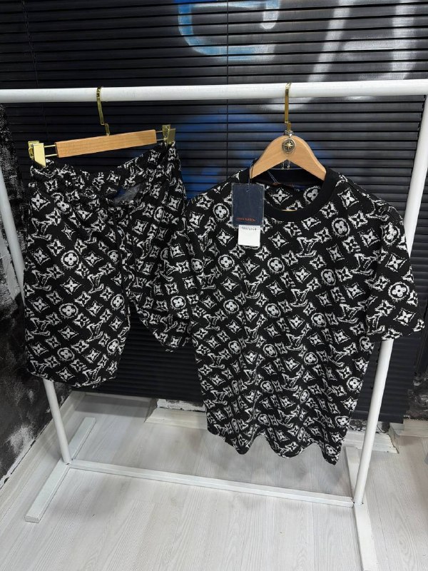 Apparel — TGOaJZcAyvfp view