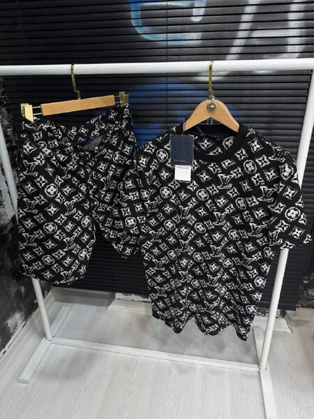 Apparel — TGOaJZcAyvfp view 4