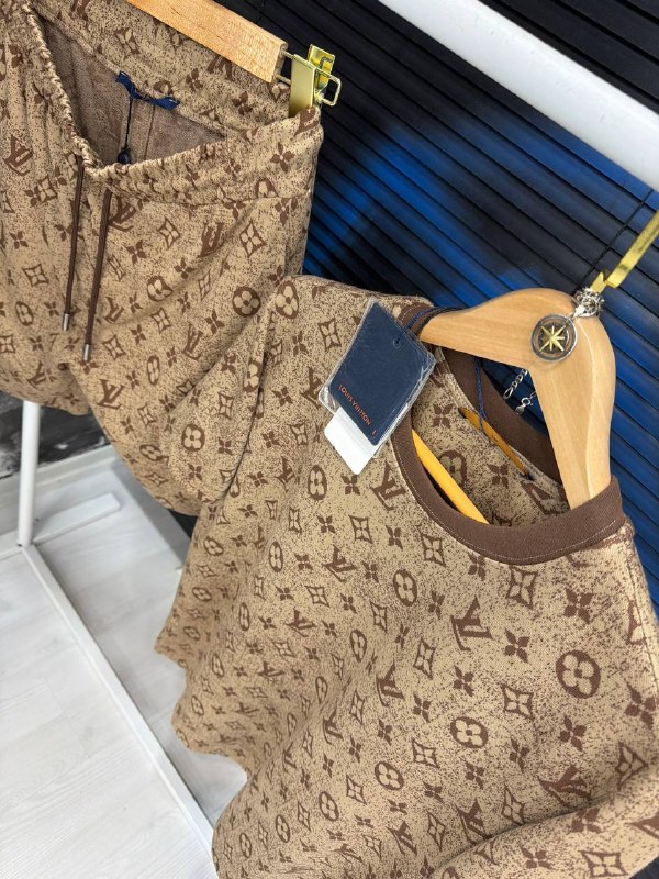 Apparel — TGOaJZcAyvfp view