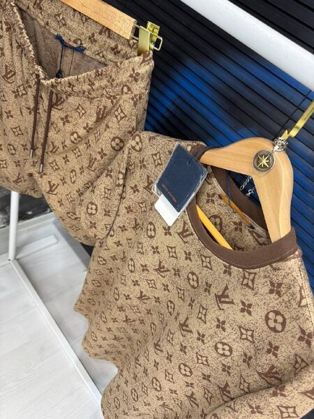 Apparel — TGOaJZcAyvfp view 6