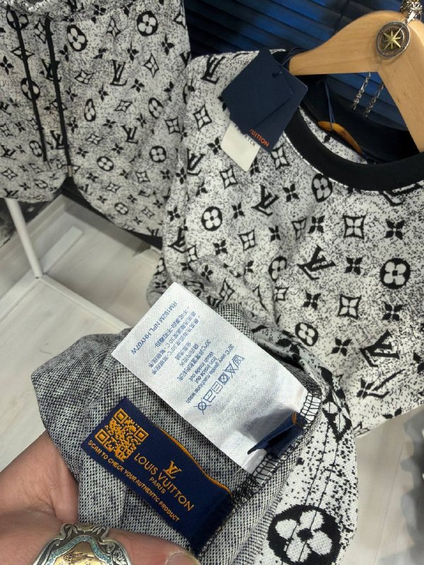 Apparel — TGOaJZcAyvfp view