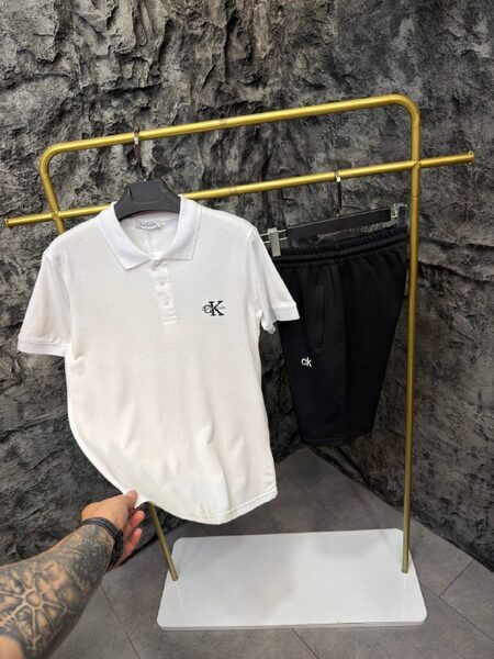 Apparel — TGOnR4tiCHGf view 2