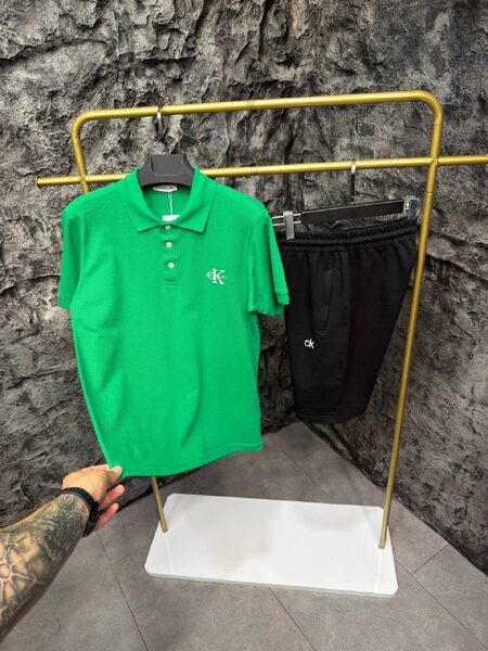 Apparel — TGOnR4tiCHGf view 4