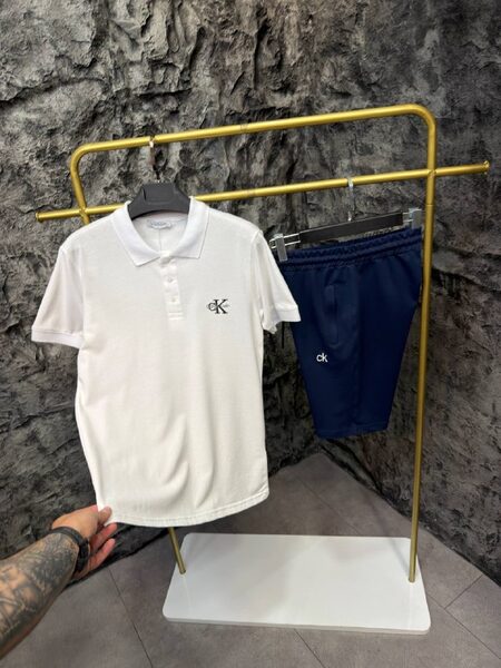 Apparel — TGOnR4tiCHGf view 5