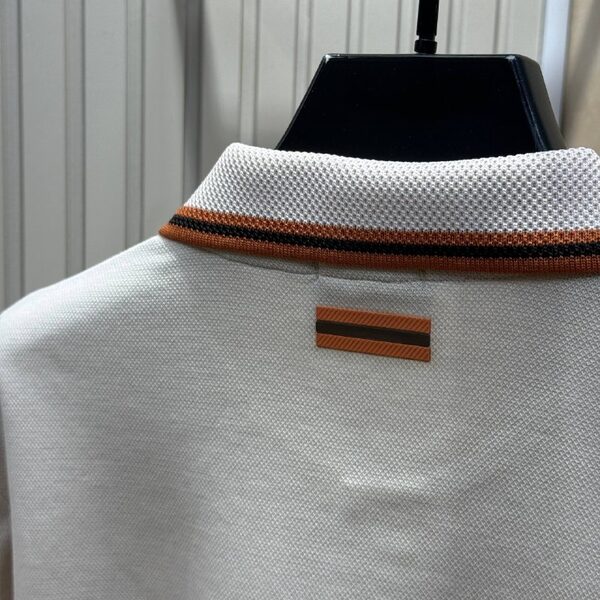 Apparel — TGOz5aL5mgT4 view 2