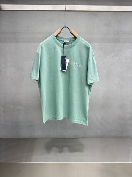 Apparel — TGP0cdI6Kl6o