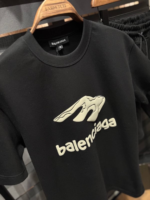 Apparel — TGP89KVGueUd