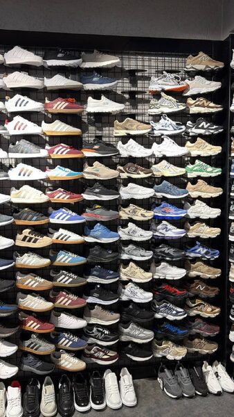 Men's Sneakers — TGP8Bep_bxVC view 3