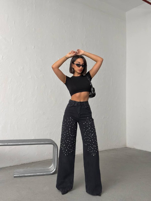Apparel — TGPJKH3ocFEf view