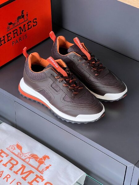 Men's Sneakers — TGPh7F8zUkU0