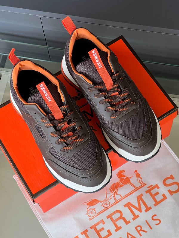 Men's Sneakers — TGPh7F8zUkU0 view