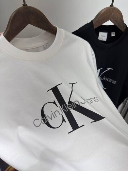 Apparel — TGPxznKmMlBd view 2