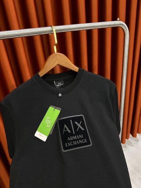 Apparel — TGQScYK9uWxk view 4