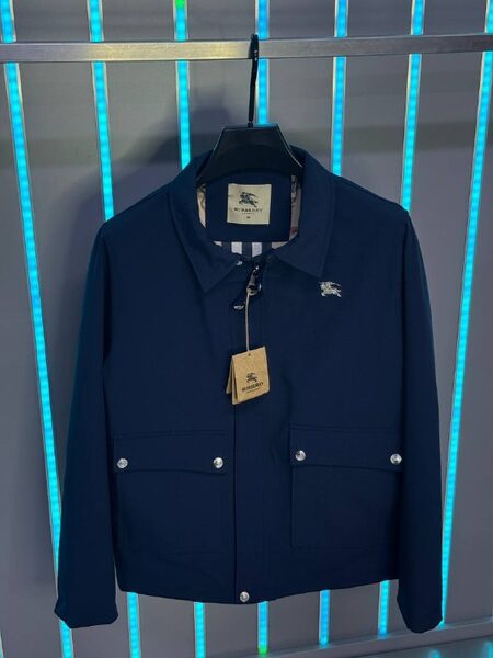 Apparel — TGQTng8SZ0Hu