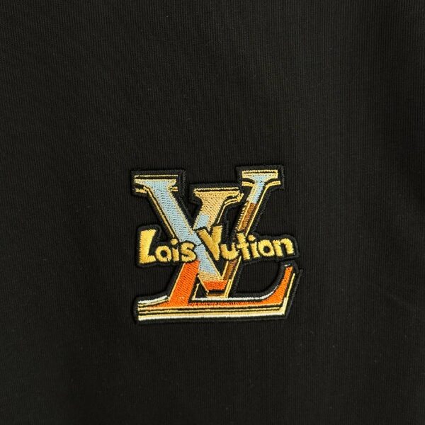 Apparel — TGQVVU_AhsCM view 3
