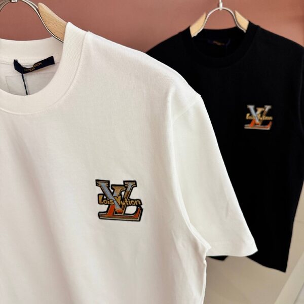 Apparel — TGQVVU_AhsCM view 4