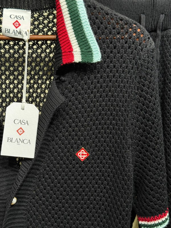 Apparel — TGQb1iaICX__ view