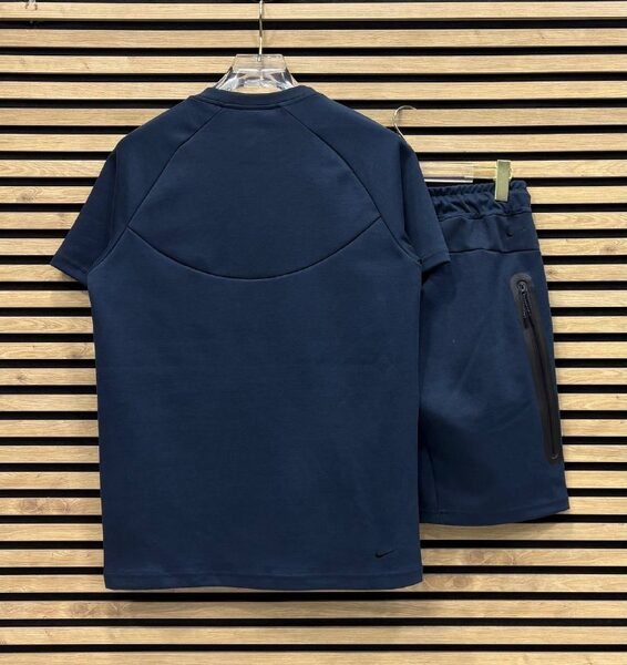 Apparel — TGQgBMO8xKJ9 view 4