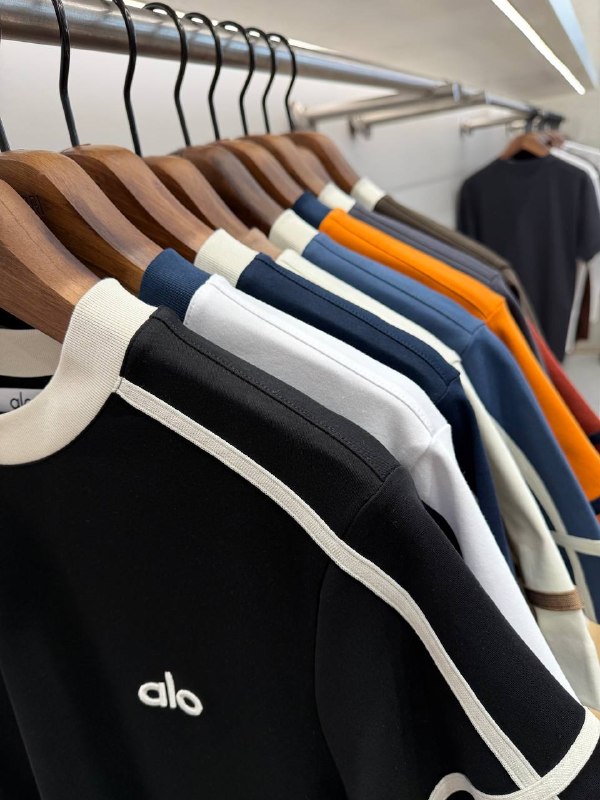 Apparel — TGQjVNeQDpf4