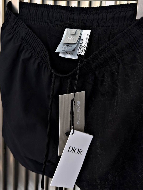 Apparel — TGQqg4Pyw6tz view
