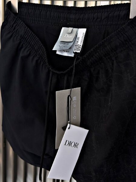 Apparel — TGQqg4Pyw6tz view 4