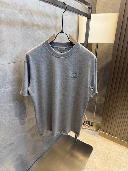 Apparel — TGQunJbVBQr9