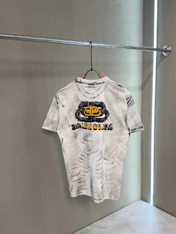 Apparel — TGR73gICnQdU view