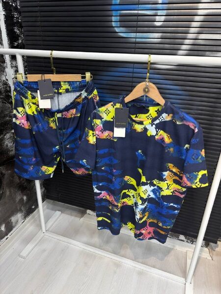 Apparel — TGRIgVFHefo7