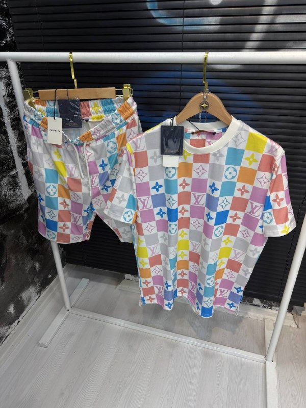 Apparel — TGRIgVFHefo7 view
