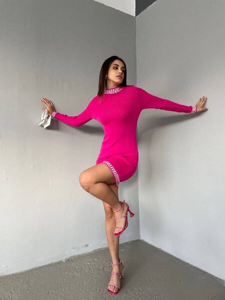 Apparel — TGRKq3yj5suM