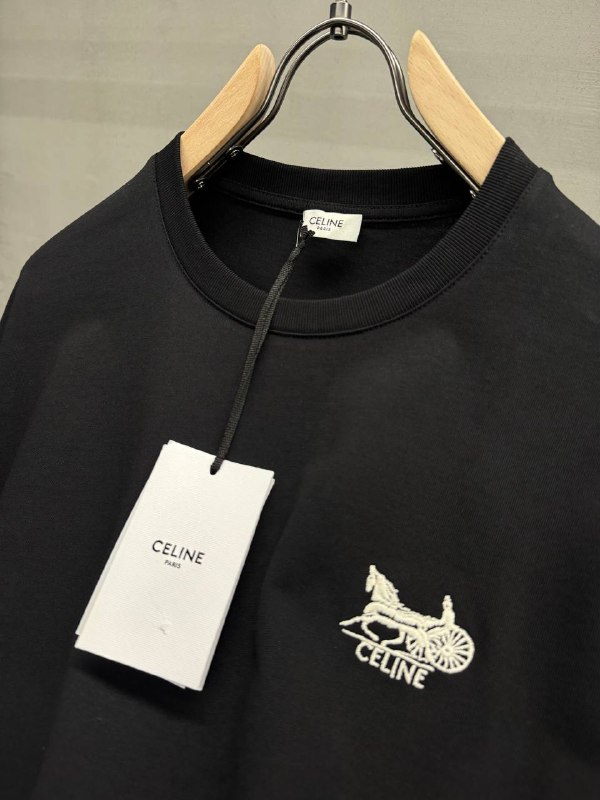 Apparel — TGRPv-pGoiVZ view