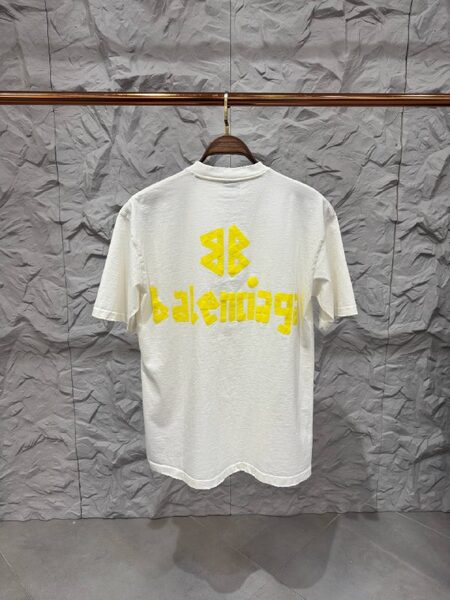 Apparel — TGRXFyUJhQAK view 2