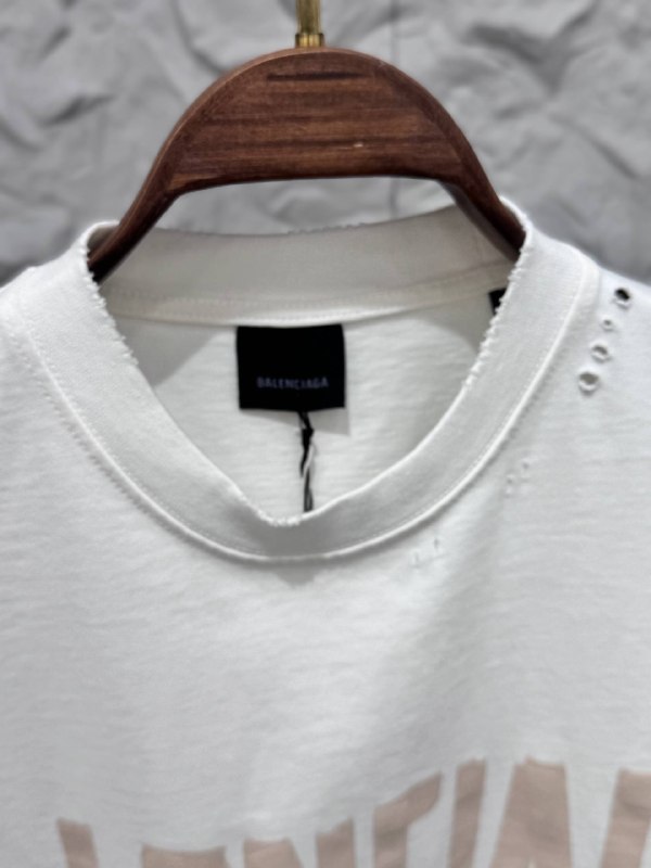 Apparel — TGRXFyUJhQAK view