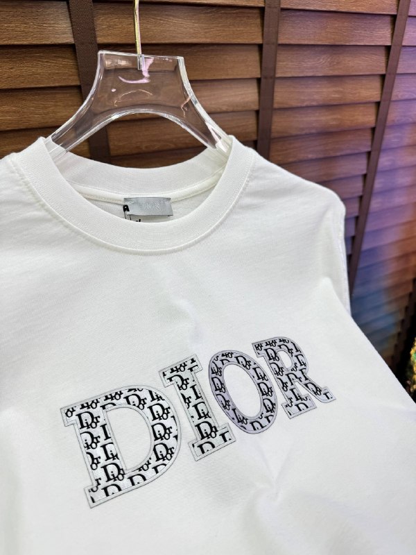 Apparel — TGRbBnn4zEGo