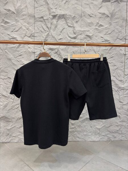 Apparel — TGRrhXVD5Uun view 5