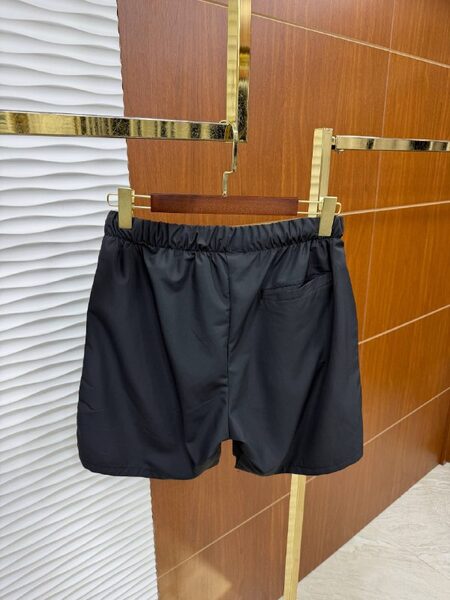 Apparel — TGRxym6MISok view 4